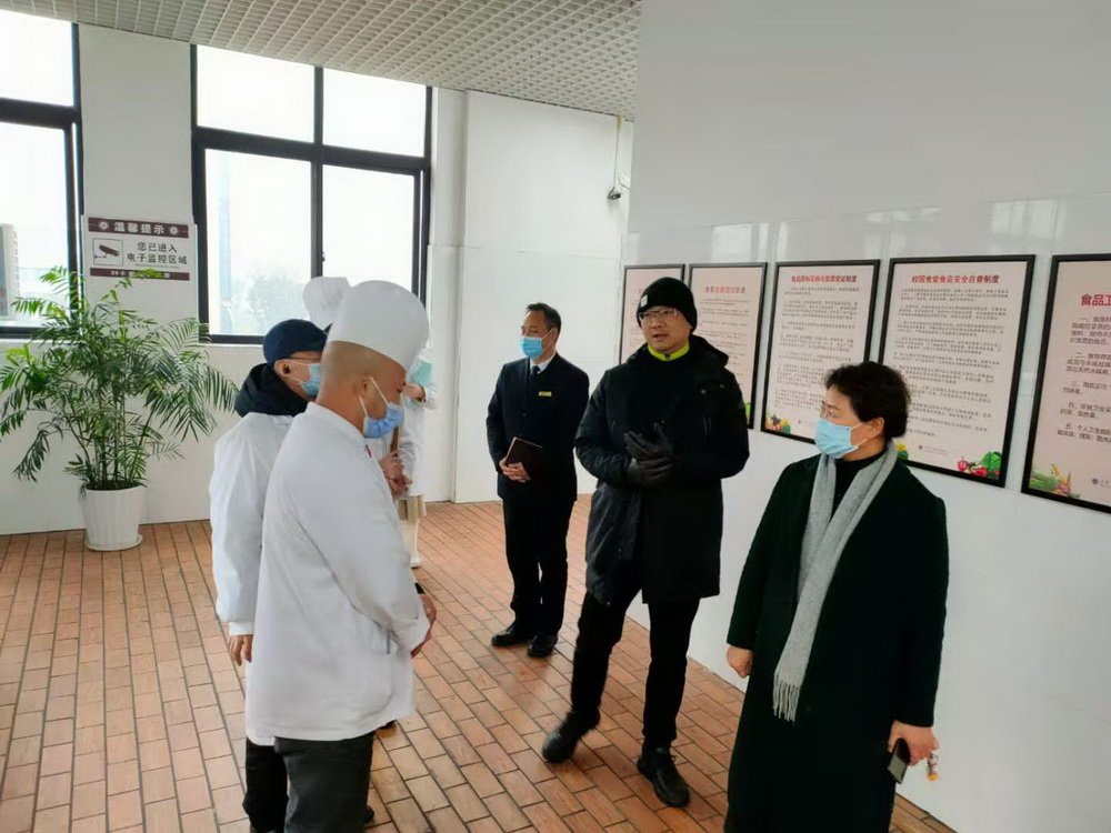 检查食堂 3_调整大小.jpg